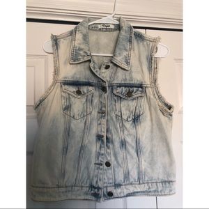 Jean Vest